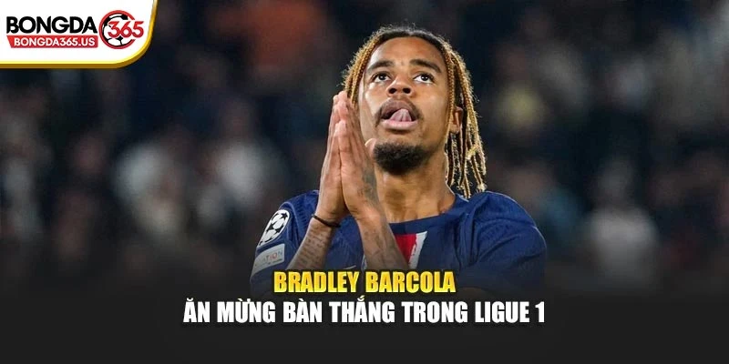 Bradley Barcola ăn mừng bàn thắng trong Ligue 1
